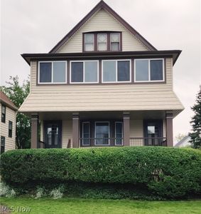 4500 McGregor Ave, Newburgh Heights, OH, 44105