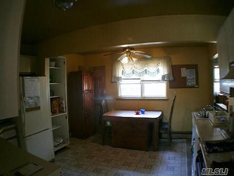 4th image of 15 Dana Ln