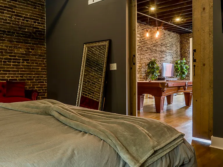2311 Morris Ave — Photo 14