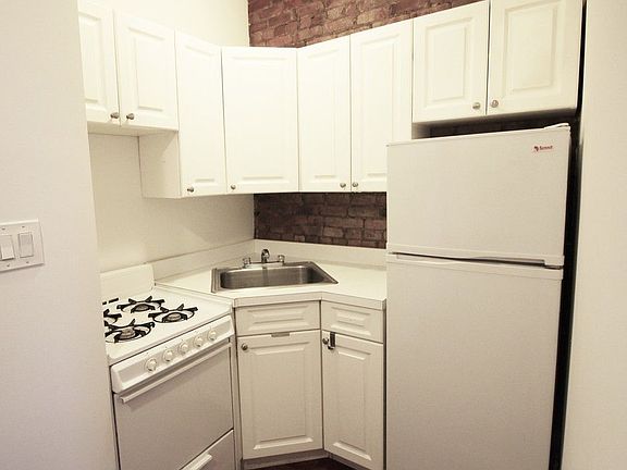 5th image of 1095 2nd Ave #4N