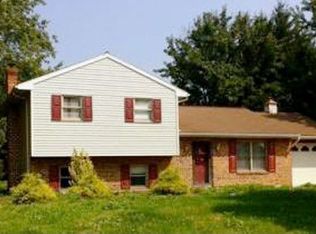 175 Ice House Hill Rd, Stevens, PA 17578