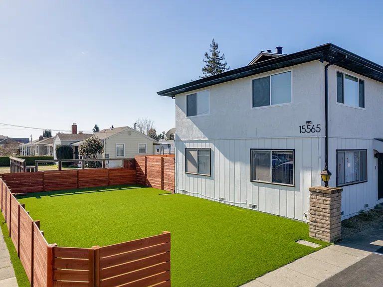 15565 Tracy St #5 — Photo 17
