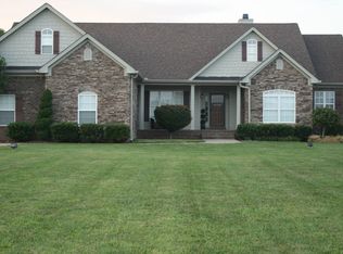 1126 Jenkins Ln, Hendersonville, TN 37075