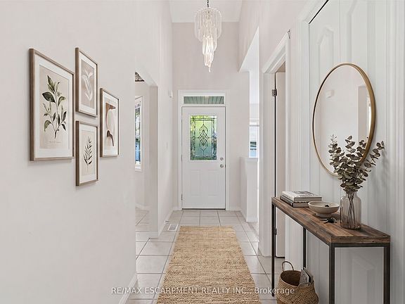 3rd image of 212 Stonehenge Dr #41