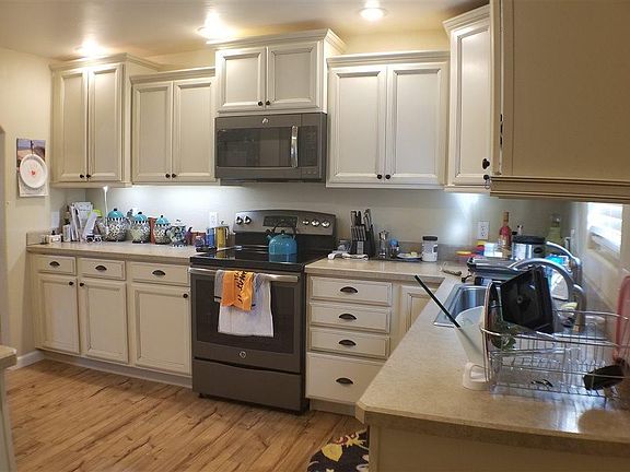 5th image of 416 West Ln