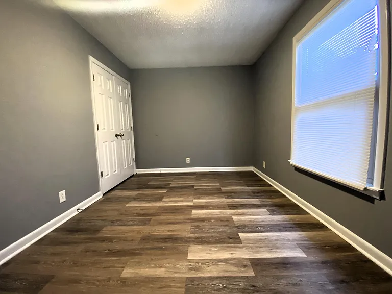 3835 Acorn Ave — Photo 8