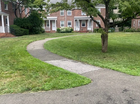 2475 Summer St APT 1N, Stamford, CT 06905
