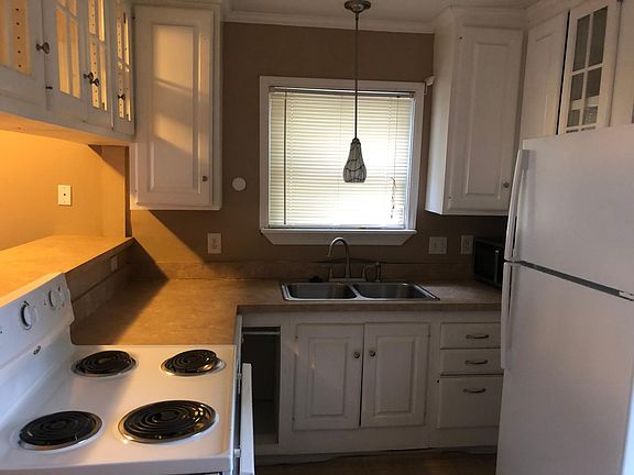 4th image of 1513 Cedar Crest Dr