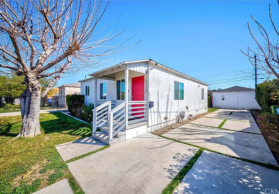 1st image of 6528 Beeman Ave