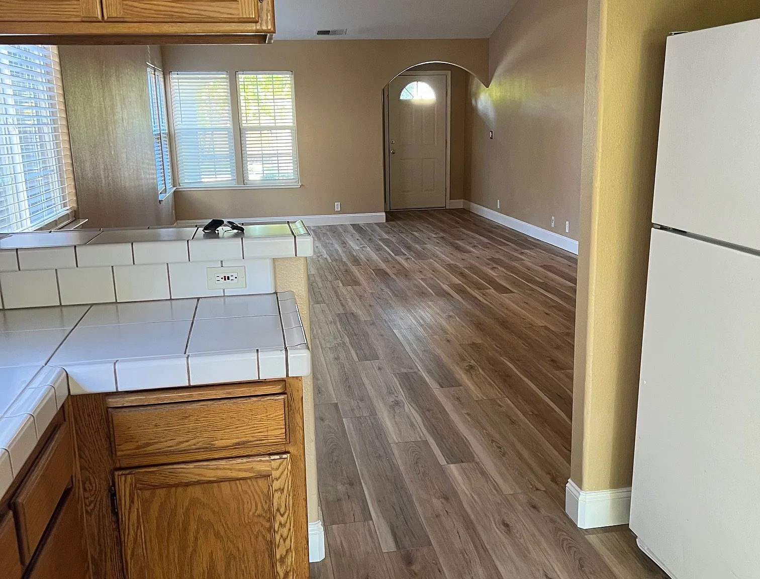 4 bed, 1407 sqft, $2,400 — Photo 3