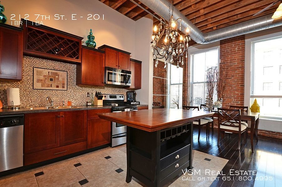 1st image of 212 7th St E