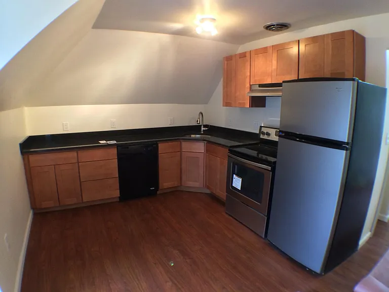 5647 Hampton St #3 — Photo 11