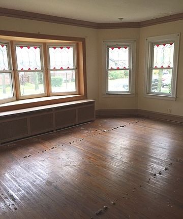 5th image of 6614 N Fairfield Ave
