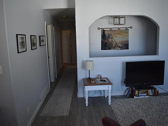 4th image of 328 W Peach Pl