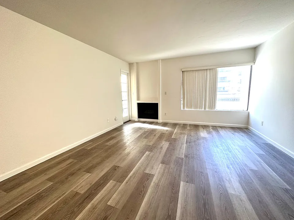 6757 Friars Rd #3
