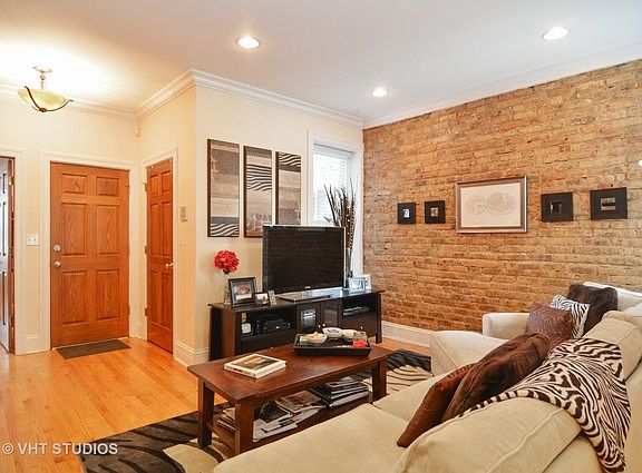 3rd image of 2661 W Leland Ave APT 1