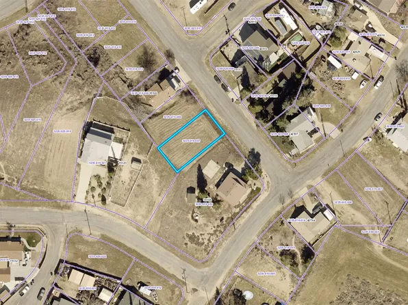 Akker Dr, Lake Elizabeth, CA 93532