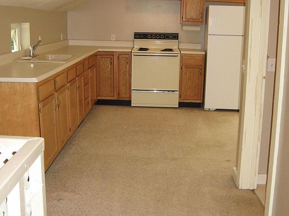 3rd image of 17 S 1st St #2