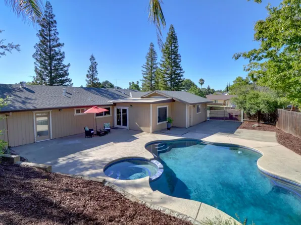 5750 Ian Ct, Sacramento, CA 95842