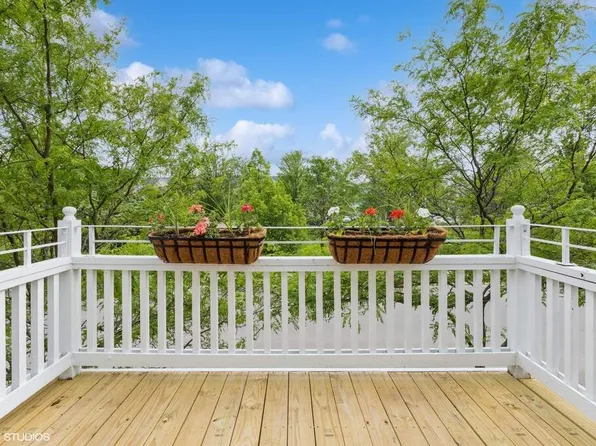 1690 Simms St, Aurora, IL 60505