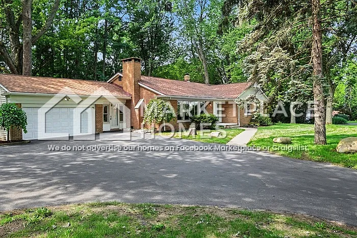 1220 E Square Lake Rd — Photo 2