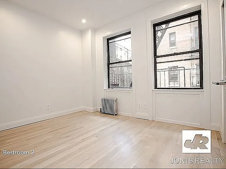 145 E 35th St #5MW — Photo 1