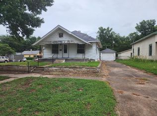 726 N A St, Arkansas City, KS 67005
