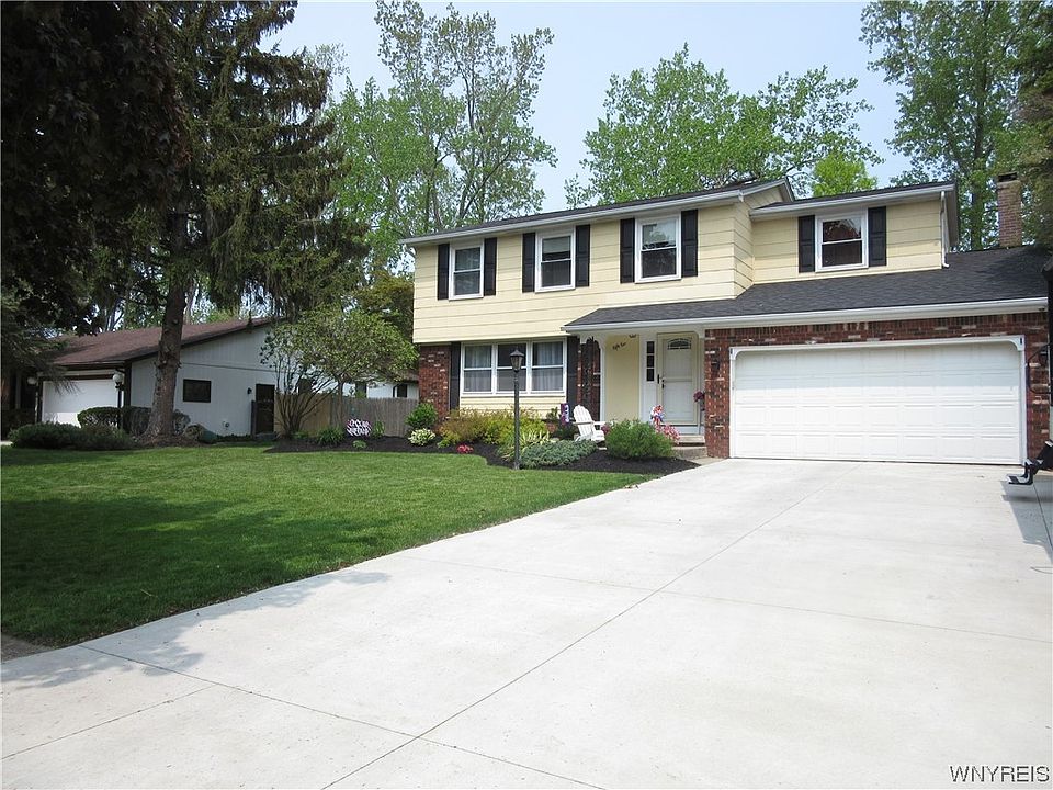 1st image of 52 Woodshire St N