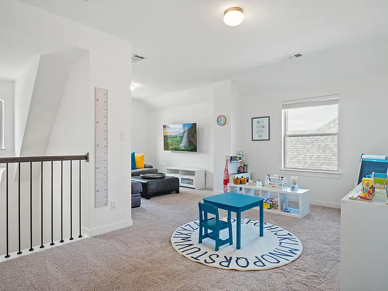 525 Overton Ave — Photo 23