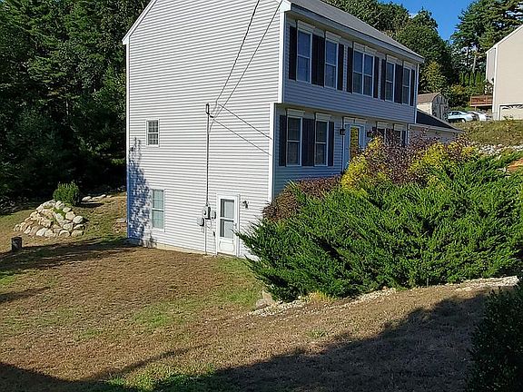 5th image of 15 Badger Hill Dr