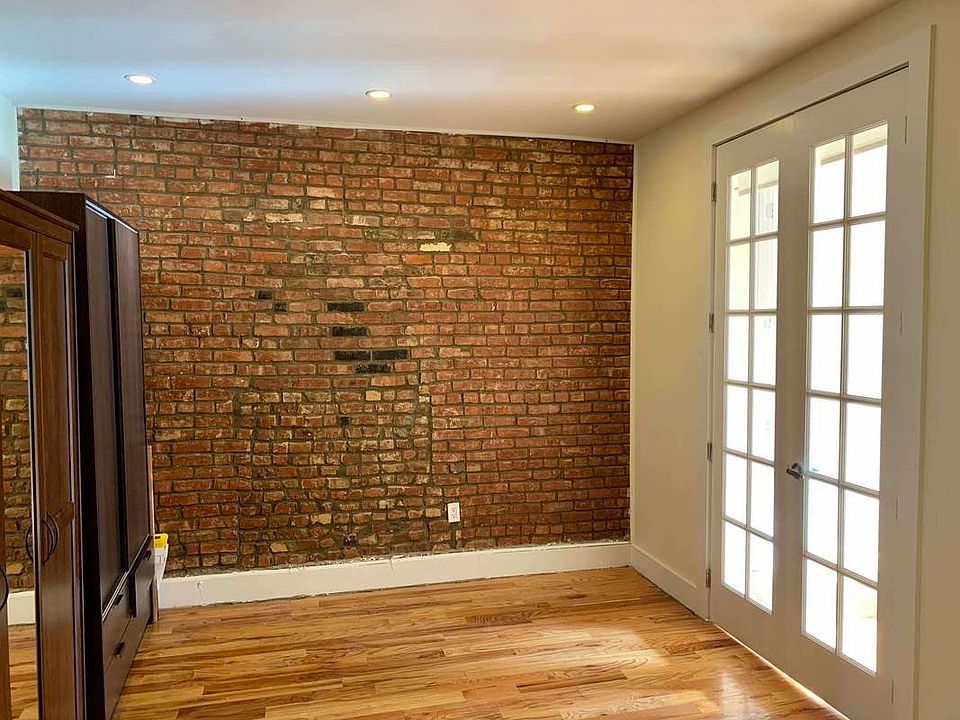 1st image of 465 Park Pl #2