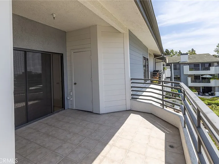 280 Cagney Ln #312 — Photo 15