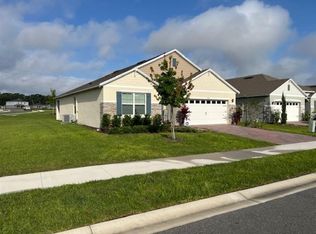 33409 Country House Dr, Sorrento, FL 32776