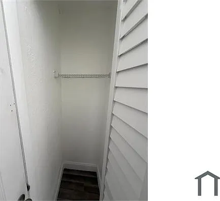 1246 NE 112th St #R — Photo 17
