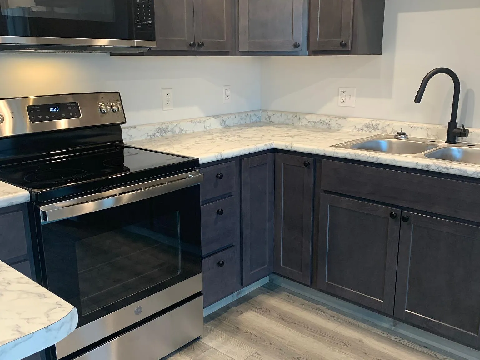 2 bed, 800 sqft, $1,000 — Photo 4
