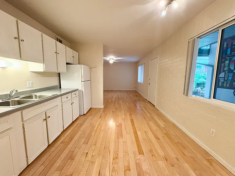L6 — Photo 20