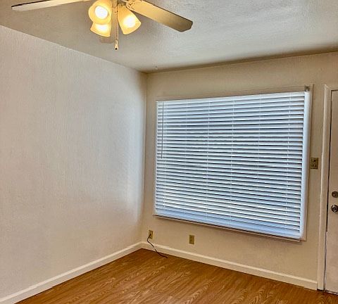 3rd image of 1072 Luther Ave APT 4
