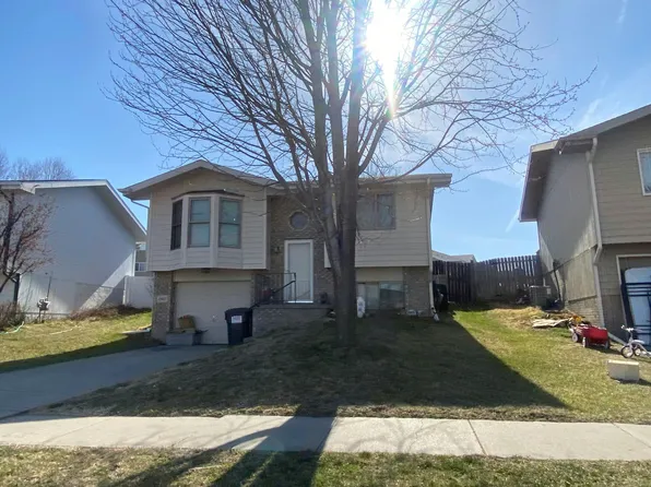 1911 W Apricot Ln, Lincoln, NE 68522