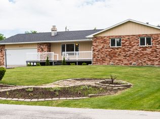 2007 E Meadowlake Dr, Mahomet, IL 61853