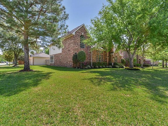3rd image of 14410 Saint Pierre Ln