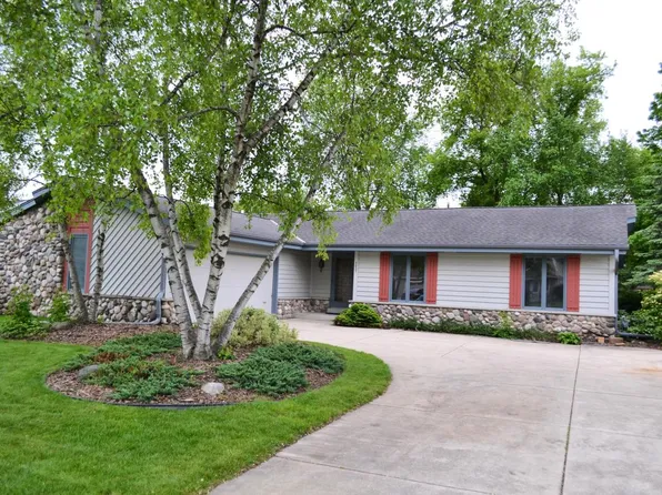 7827 West Canterbury COURT, Franklin, WI 53132