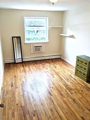 Rented by Amorelli Realty | media 25