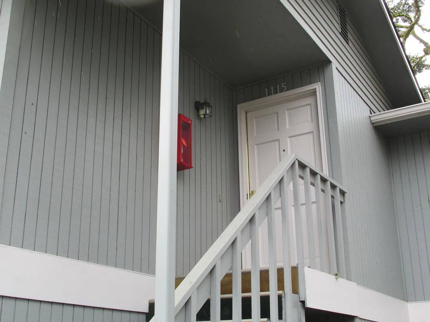 One Bedroom Apartment by Bush Park — Photo 4