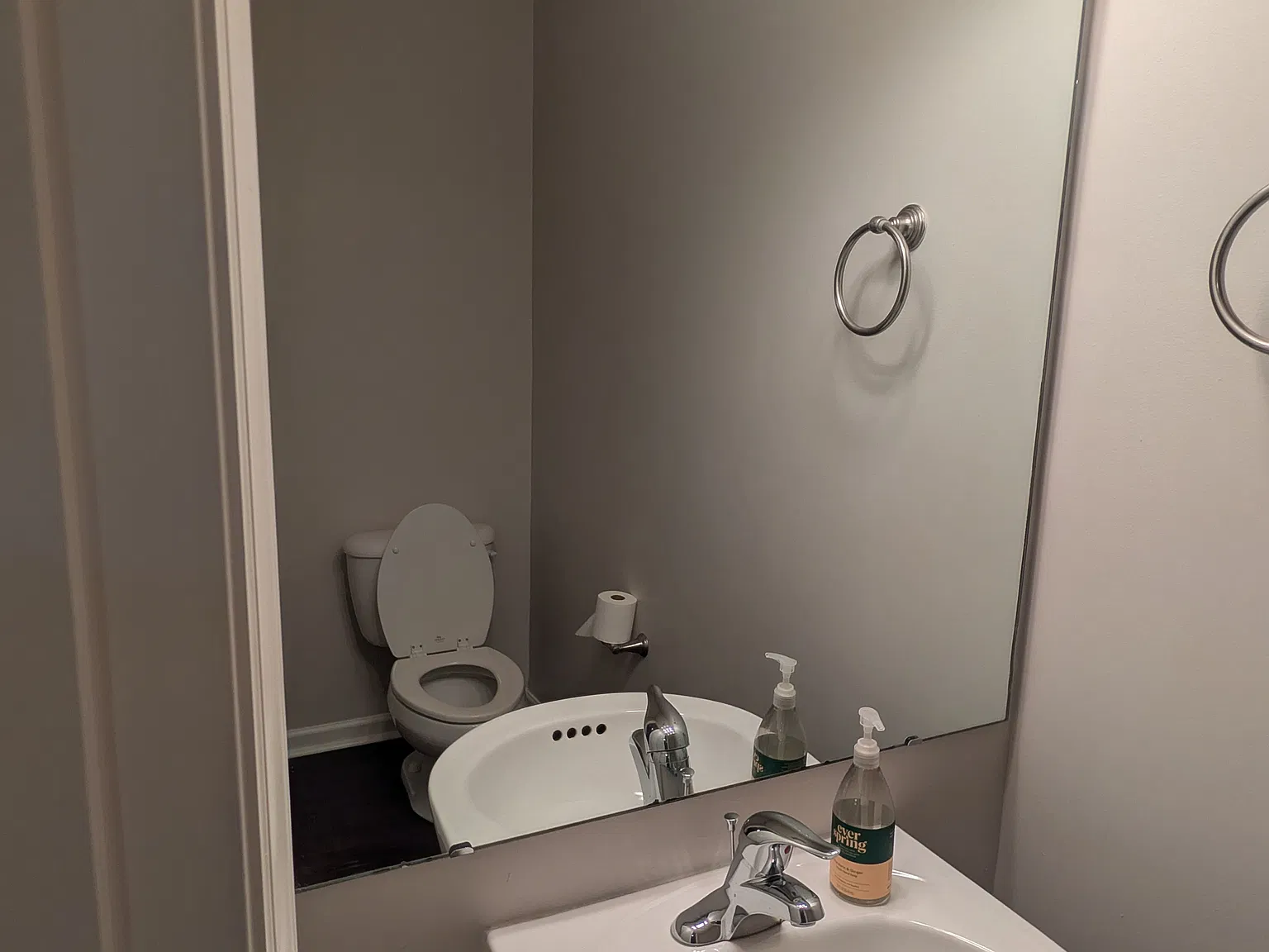 2 bed, 2.5 bath, 1353 sqft, $1,500 — Photo 3