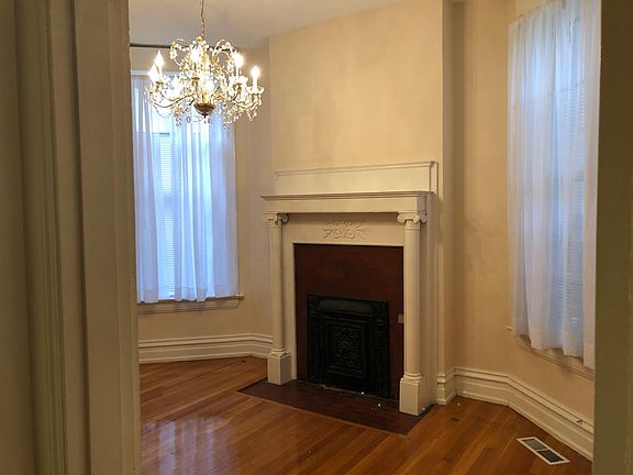 2nd image of 319 N Broadway APT 2