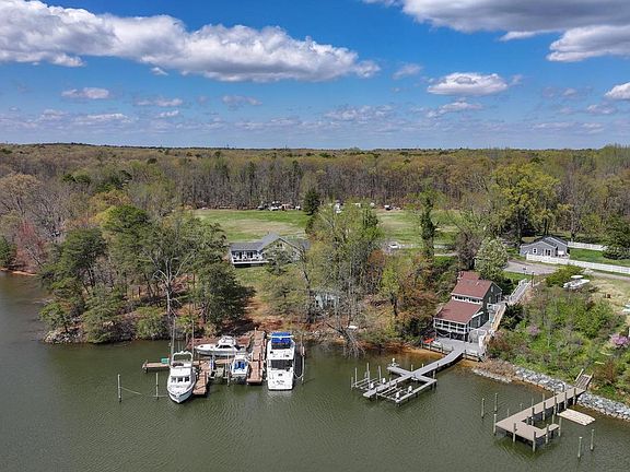 5th image of 811 Long Cove Rd