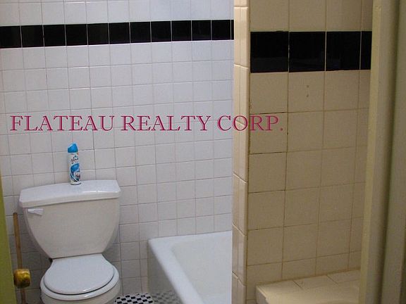 4th image of 31 Cambridge Pl APT 4