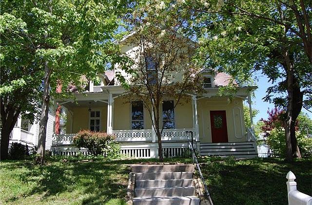 1st image of 608 Olive St