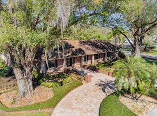 1122 N Riverhills Dr, Temple Terrace, FL 33617