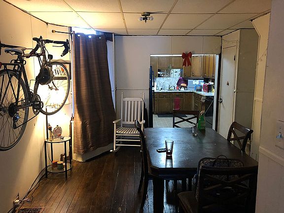 3rd image of 2037 Wilkens Ave